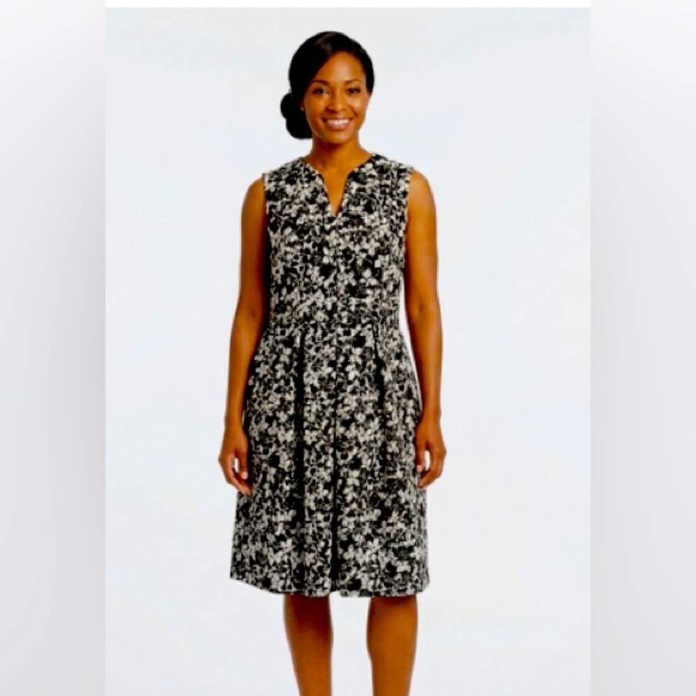 Carmen Marc Valvo Sleeveless Lace Overlay Black & White Floral A-Line Dress